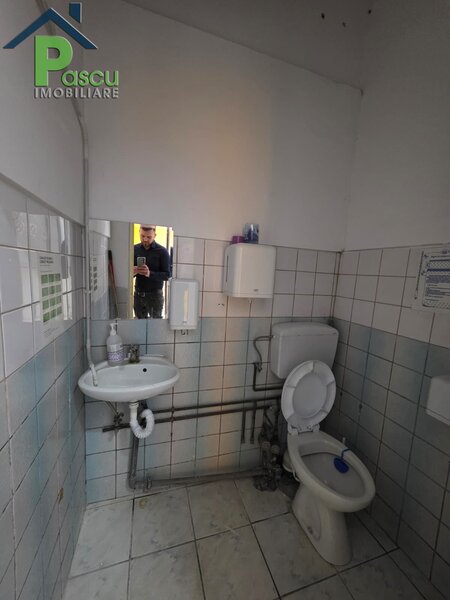 1 Decembrie 1918, spatiu comercial  stradal, parter, 80 mp, deschidere 9 ml